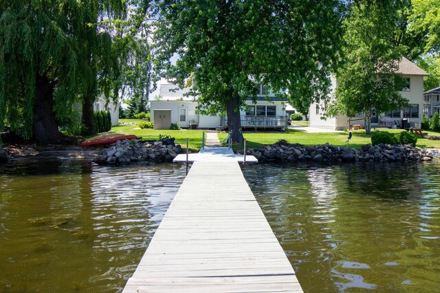 5582 Lake Rd, Oshkosh, WI 54902