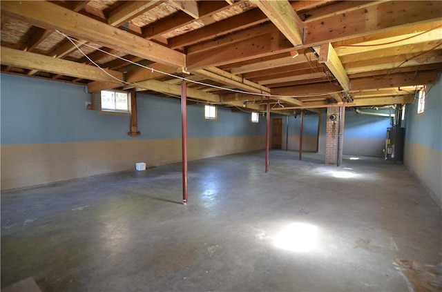 W2585 County Road R, Durand, WI 54736 - basement featuring water heater