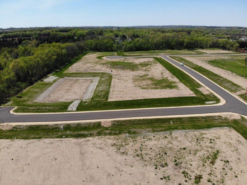 3985 S Deer Dr, Beloit, WI 53511