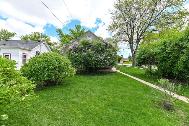 2377 S 73rd St, West Allis, WI 53219 - view of grassy yard