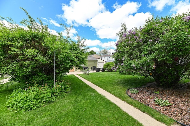2377 S 73rd St, West Allis, WI 53219 - view of green lawn