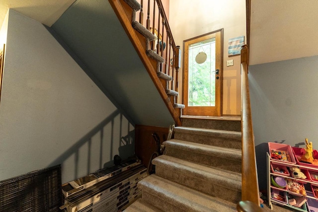 105 Glenview Dr, Tomah, WI 54660 - view of stairs