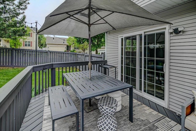 5438 Park Meadow Dr, Madison, WI 53704 - deck with outdoor dining space