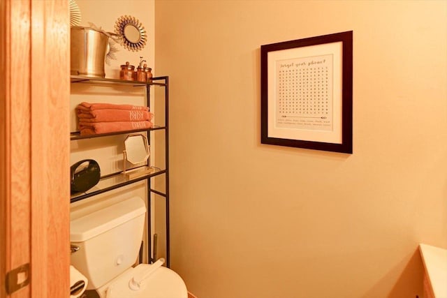 5438 Park Meadow Dr, Madison, WI 53704 - bathroom with toilet