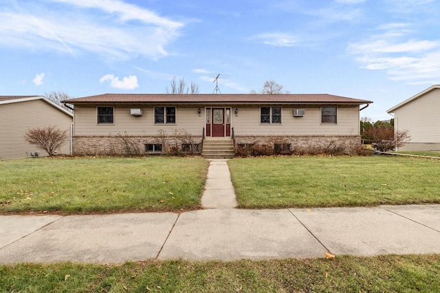 167 W Paradise Dr, West Bend, WI 53095 - ranch-style home featuring a front yard