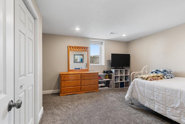 3410 Tulip Trl, Appleton, WI 54913 - bedroom featuring carpet floors, baseboards, recessed lighting, and a closet