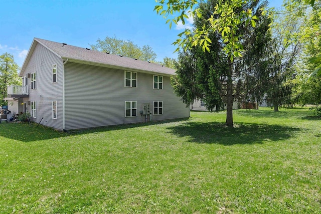 18 Northridge Ter, Madison, WI 53704 - rear view of property featuring a yard