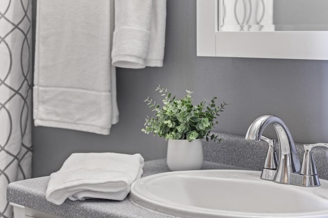 1293 Chesterwood Ln, Pewaukee, WI 53072 - bathroom with a sink