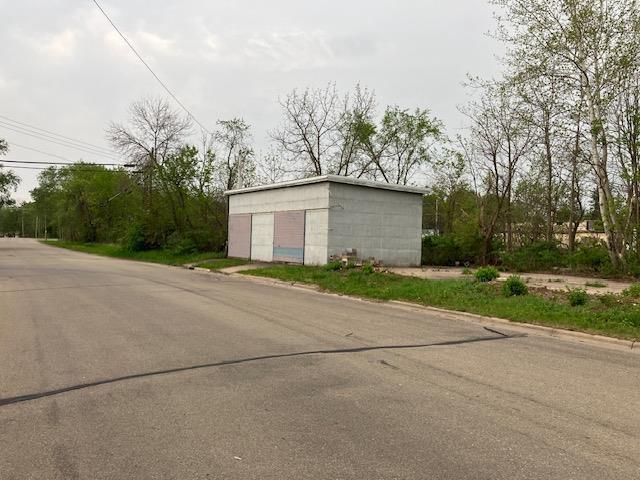 84 E Madison St, Clintonville, WI 54929