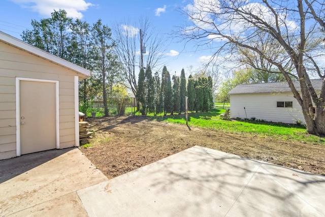 1578 Cass St, Green Bay, WI 54302 - view of yard with a patio