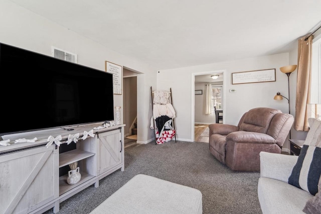 1578 Cass St, Green Bay, WI 54302 - view of carpeted living area