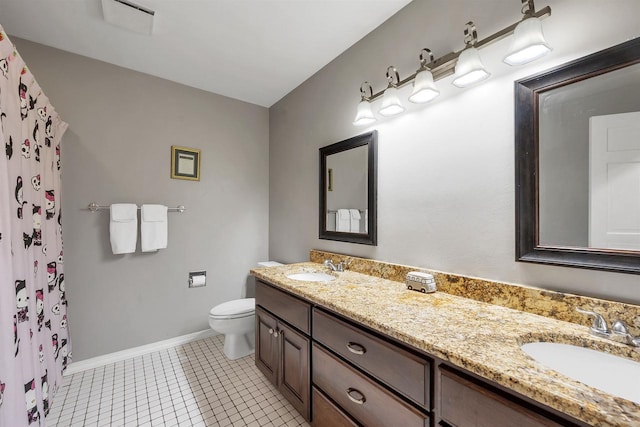 1516 Bradbury Ct, Green Bay, WI 54313 - bathroom featuring toilet, baseboards, double vanity, tile patterned floors, and curtained shower
