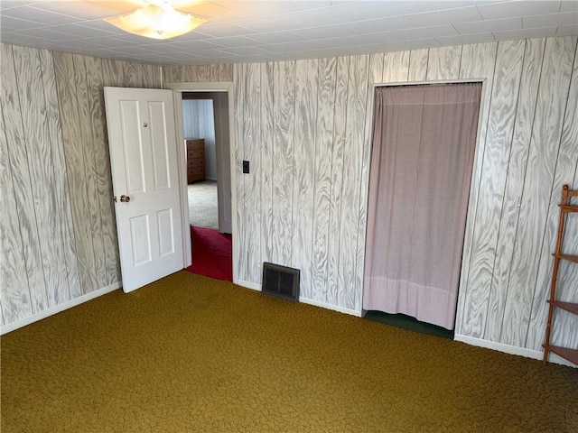 23923 Washington St, Independence, WI 54747 - unfurnished room featuring carpet, baseboards, and wallpapered walls