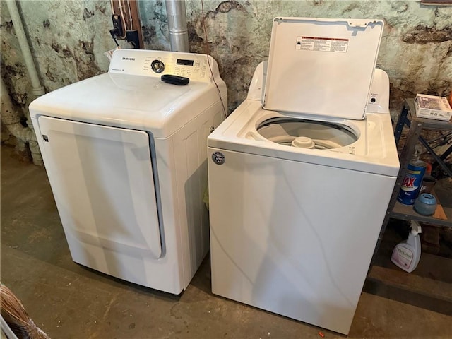23923 Washington St, Independence, WI 54747 - washroom with washer and clothes dryer