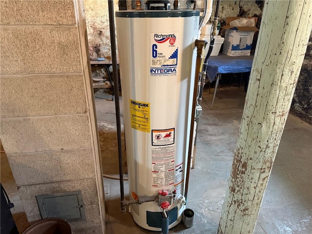 23923 Washington St, Independence, WI 54747 - utility room featuring water heater