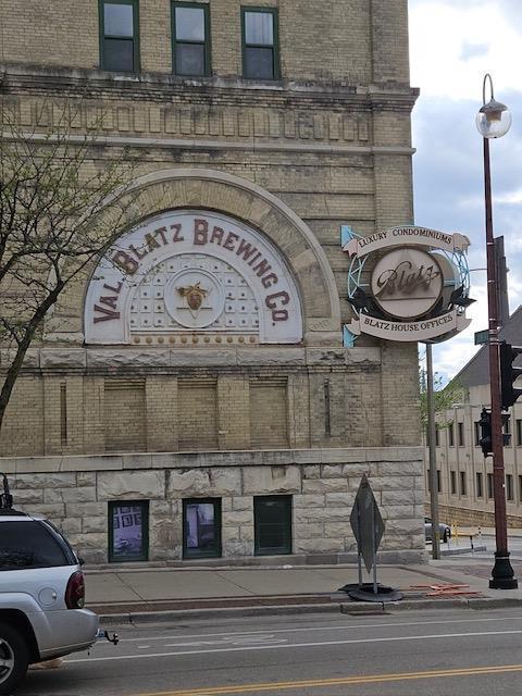 270 E Highland Ave Unit 935, Milwaukee, WI 53202