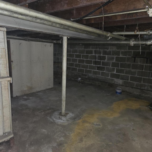 view of unfinished below grade area