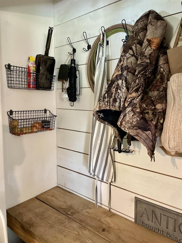 7401 Mildred Ct, Cross Plains, WI 53528 - view of mudroom