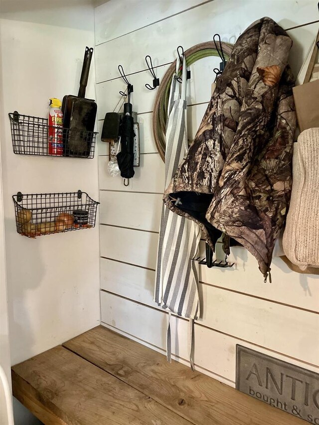 7401 Mildred Ct, Cross Plains, WI 53528 - view of mudroom