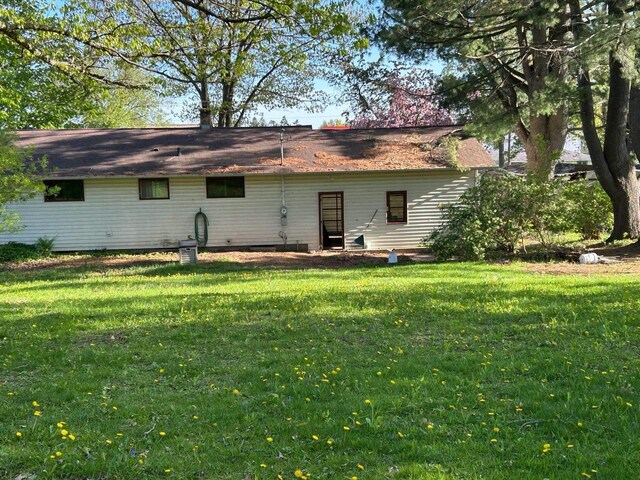 916 Fayette Ave, Rib Lake, WI 54470 - back of property with a lawn