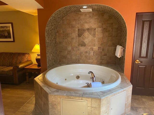 2411 River Rd Unit 2443, Wisconsin Dells, WI 53965 - bathroom featuring a whirlpool tub