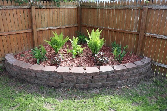 3530 Briarcrest Dr, Eau Claire, WI 54701 - view of yard