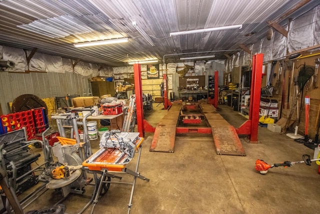 N124W13900 Lovers Ln, Germantown, WI 53022 - garage with a workshop area