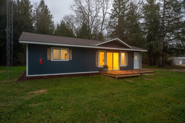 N3725 County Road Ee, Redgranite, WI 54970 - view of front of property with a front yard