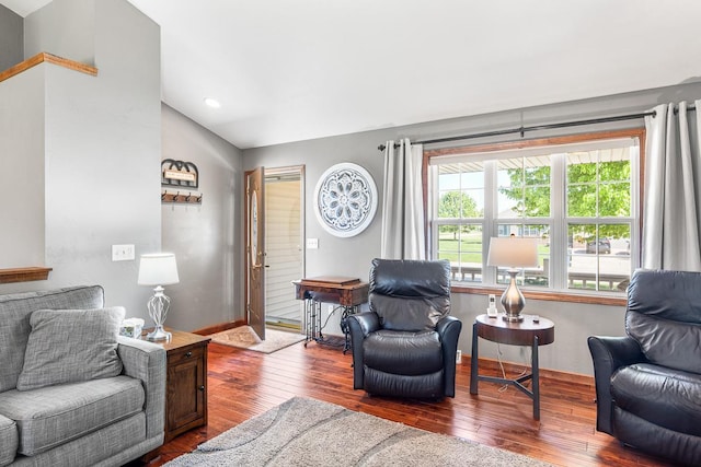 2891 Yellow Jasmine Way, Green Bay, WI 54313 - living room featuring wood-type flooring, lofted ceiling, baseboards, and recessed lighting