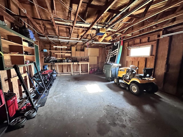 6111 Magnolia Dr, Wisconsin Rapids, WI 54494 - view of garage