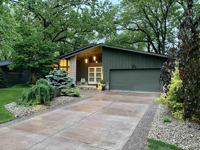 3914 Priscilla Ln, Madison, WI 53705 - mid-century home with a garage and driveway