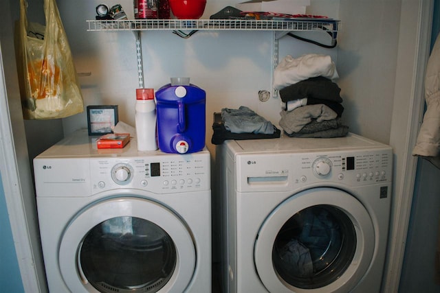 202 Wisconsin St, Mauston, WI 53948 - laundry room featuring washer and clothes dryer