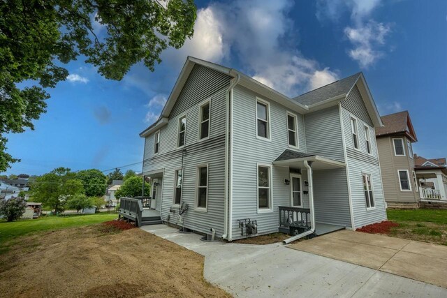 217 E Division St, Dodgeville, WI 53533 - view of home's exterior