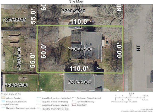 745 Carver Ln, Menasha, WI 54952 - aerial view of property's location featuring property boundaries highlighted