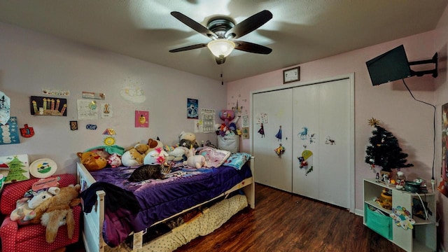 619 Reena Ave Unit 8, Fort Atkinson, WI 53538 - bedroom featuring wood finished floors, a ceiling fan, and a closet