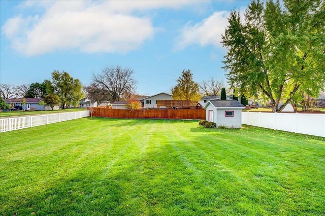 182 Ames St, Oregon, WI 53575 - view of yard