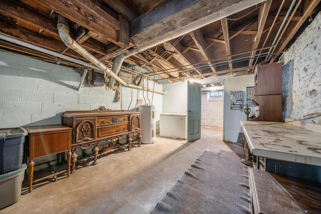 W8749 Hunters Rd, Hortonville, WI 54944 - basement with water heater