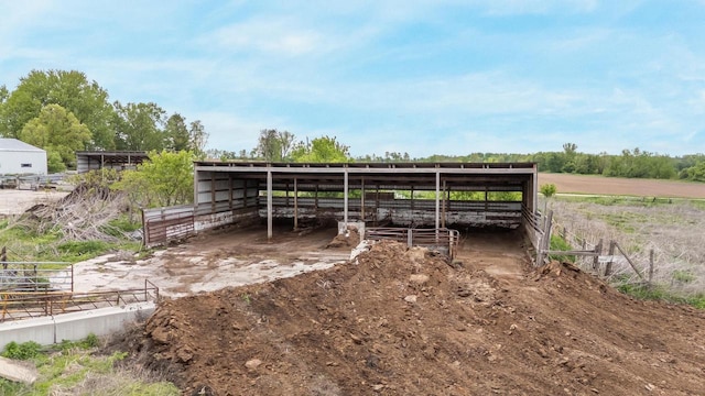 W8749 Hunters Rd, Hortonville, WI 54944 - view of yard featuring an exterior structure and an outbuilding