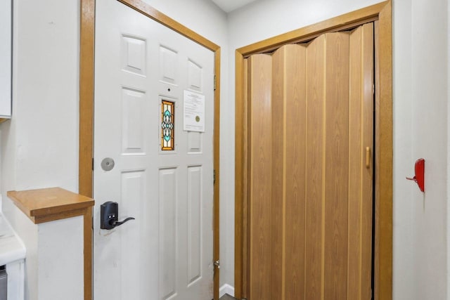 874 Xanadu Rd, Wisconsin Dells, WI 53965 - view of entryway