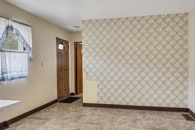 2530 Onalaska Ave, La Crosse, WI 54603 - entryway with baseboards
