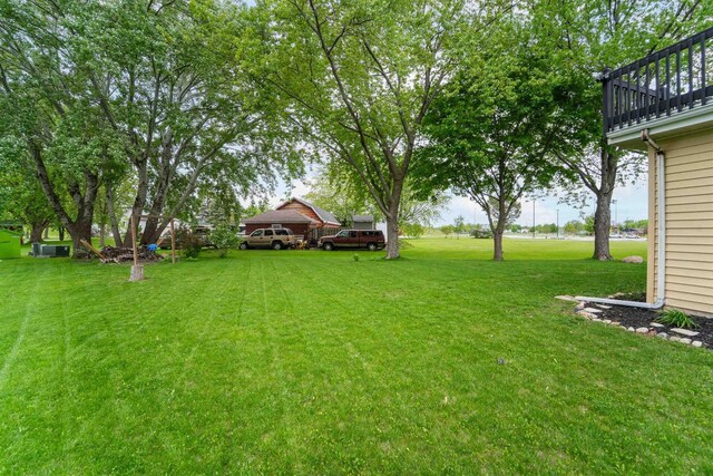 1089 Audrey Ct, North Fond Du Lac, WI 54937 - view of green lawn