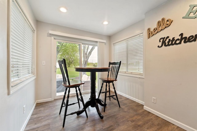 1089 Audrey Ct, North Fond Du Lac, WI 54937 - dining room featuring wood finished floors, baseboards, and recessed lighting