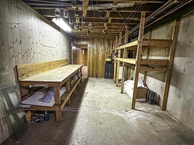 1200 4th Ave N, Park Falls, WI 54552 - unfinished basement with a workshop area