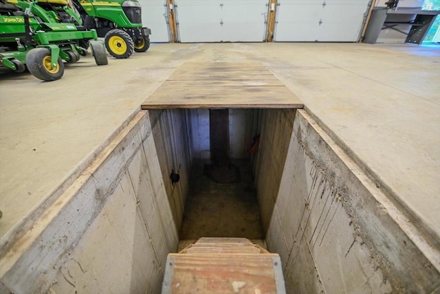 6460 Shady Bend Rd, Verona, WI 53593 - stairs featuring concrete floors