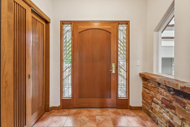 58 Oakridge Ct, Fond Du Lac, WI 54937 - foyer entrance featuring baseboards