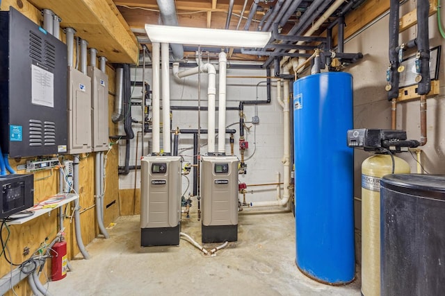 58 Oakridge Ct, Fond Du Lac, WI 54937 - utility room featuring gas water heater and a heating unit