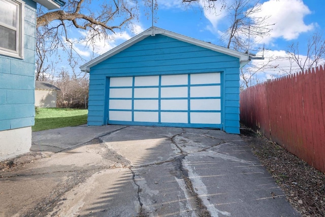 924 N Stevens St, Rhinelander, WI 54501 - detached garage with driveway