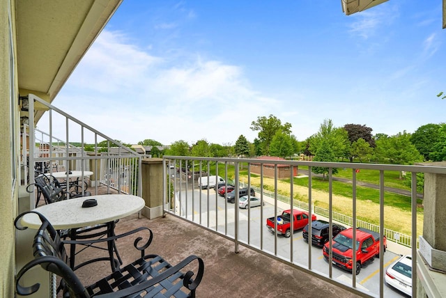 335 Wrigley Dr Unit 411, Lake Geneva, WI 53147 - view of balcony