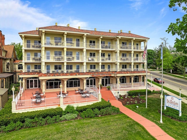 335 Wrigley Dr Unit 411, Lake Geneva, WI 53147 - view of apartment building / complex