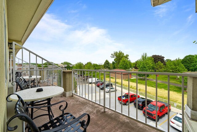335 Wrigley Dr Unit 411, Lake Geneva, WI 53147 - view of balcony